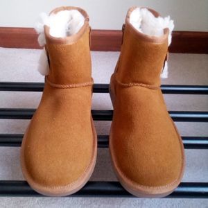 KOOLABURRA Kids Suede Boots With Bows - NEW - NWOB